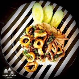 กะเพราหัวร้อน (ในบ้าน) ในบ้าน