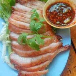 คอหมูย่าง