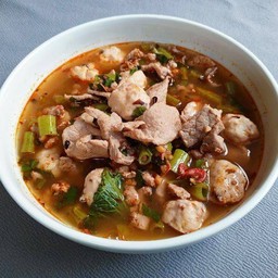 เกาเหลาหมูต้มยำ