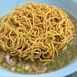 หมี่กรอบราดหน้า (หมู)
