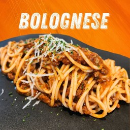 สปาเก็ตตี้ผัดซอสเนื้อ