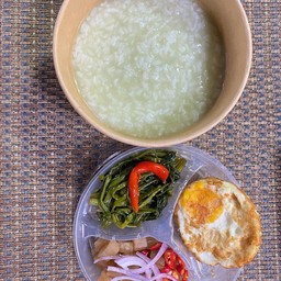 ข้าวต้มกุ้ย+ผัดผักบุ้ง+ยำไชโป้ว+ไข่ดาว