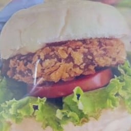 แฮมเบอร์เกอร์หมูทงเสิร์ฟคู่เฟรนฟาย