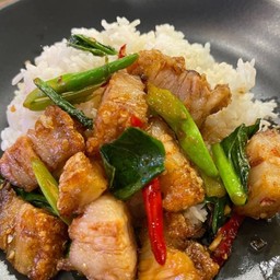 ข้่าวคะน้าหมูกรอบ
