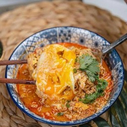 มาม่าต้มยำหมูสับไข่ข้น