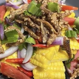 ยำข้าวโพดหวาน ปลากรอบ