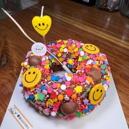 Happiness rainbow brownie cake 0/8pound