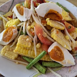 ตำข้าวโพดไข่เค็ม