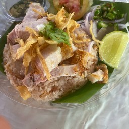 ข้าวคลุกกะปิหมูกรอบ