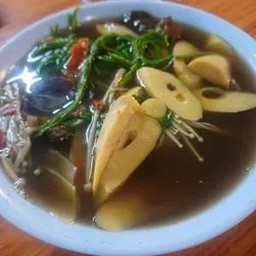 แกงหน่อไม้สด