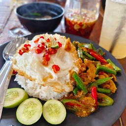 ข้าวเครื่องแกง