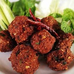 [อร่อยซ่ากับโค้ก] ลาบหมูทอด fried larb mhoo +  โค้ก ออริจินัล (กระป๋อง) 