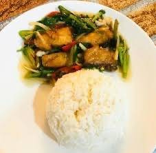 ข้าวปลากระพงผัดคื่นช่าย