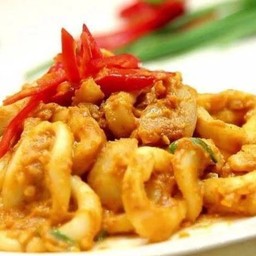 หมึกผัดไข่เค็ม