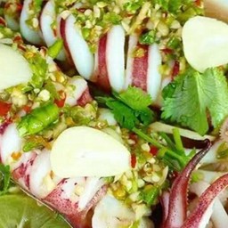 ปลาหมึกนึงมะนาว