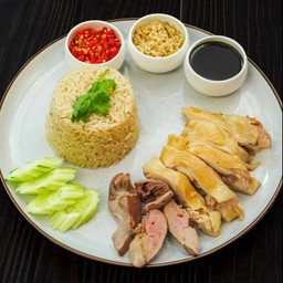 ข้าวมันไก่ต้ม+ตับ(พิเศษ)