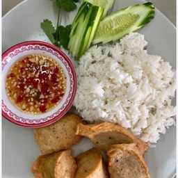 ข้าวหมูยอพริกไทยดำทอด