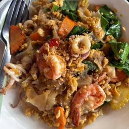 ผัดซีอิ้วทะเล