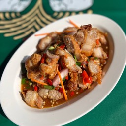 ยำหมูสามชั้นปลาร้า