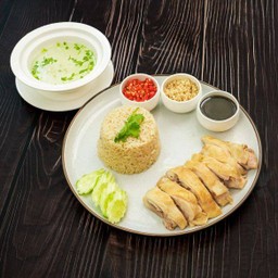 ข้าวมันไก่ต้ม(พิเศษ)