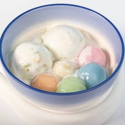 ไอศกรีมรวมมิตร+บัวลอยมีไส้