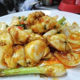 เน้ือปูผัดไข่เค็ม