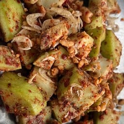 มะม่วงคลุกบ๊วย