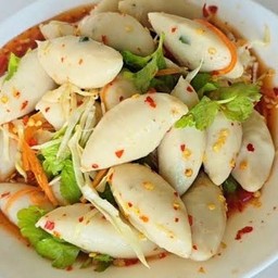 ยำลูกชิ้นปลา