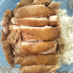 ข้าวหน้าไก่ตุ๋นจิ้มซีฟู้ด