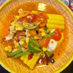 ตำไทยข้าวโพดไข่เค็ม