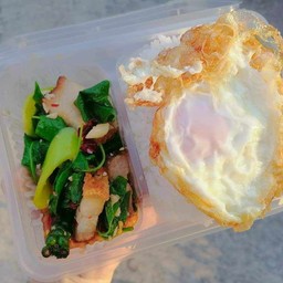 ข้าว+ผัดใบยี่หร่า