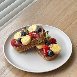 (SW) Nutella banana mixed berries