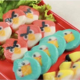 ลูกชิ้นปลา Angry Birds กับข้าว