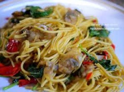 สปาเก็ตตี้ผัดหอยลาย