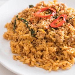 ข้าวคุกกระเพาไก่ M