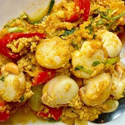 เนื้อหอยเชลล์ ผัดผงกะหรี่+ข้าว