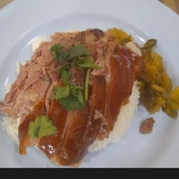 ข้าวมันไก่เมืองชล-สาขาโป่ง