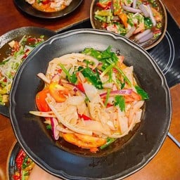 ยำสไบนาง