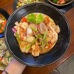 ยำปลาหมึก