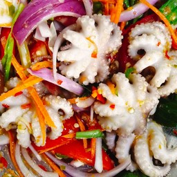 ยำหมึกสาย