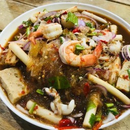 ยำวุ้นเส้นกุ้งสุกหมูยอ