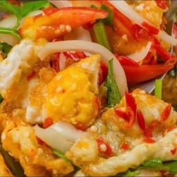 ยำไข่ดาว