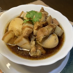 ไข่พะโล้หมูสามชั้นสันคอหมู ไซส์M.