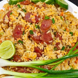 ข้าวผัดกุนเชียงฟรีไข่ดาว