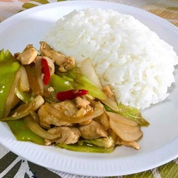 ข้าวผัดพริกหยวก