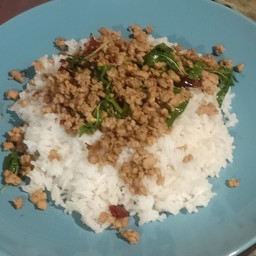กะเพราหมูสับ