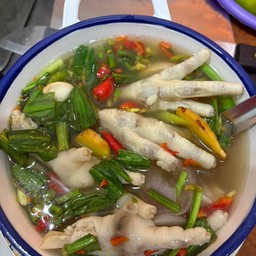 ต้มแซ่บตีนไก่