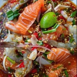 โคตรยำแซลมอนกุ้งสด