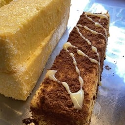 ขนมปังปิ้งเสียบไม้ไมโลคลุกฝุ่น(ราคาลดให้ลอง)