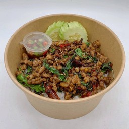 ข้าวกะเพราหมูสับโบราณ